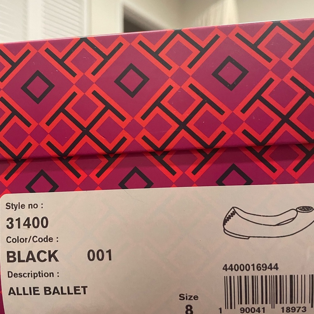 Tory Burch Black Ballet flats Gently used like new